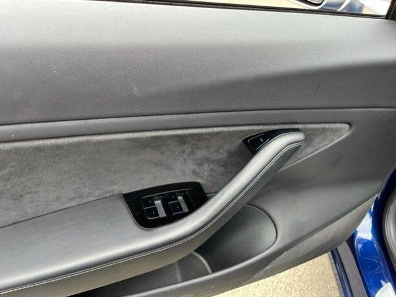 2018 Tesla Model 3 LONG RANGE/AUTOPILOT/1 OWNER/NO REPORTED ACCIDENTS Photo