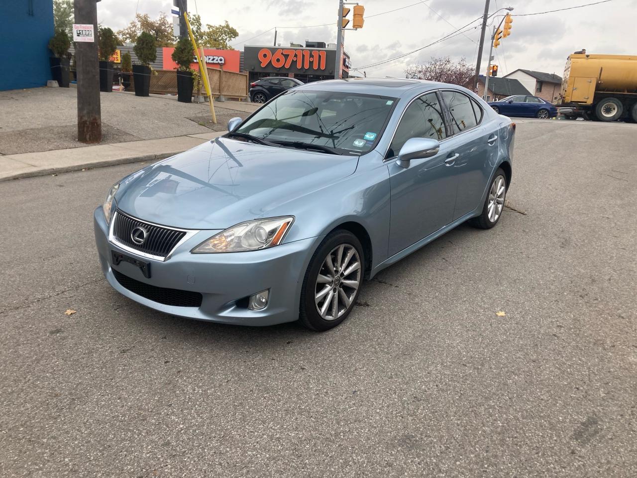 2009 Lexus IS 250 AWD/AUTO/SUNROOF/LEATHER/AC/NOACC/CERTIFIED - Photo #1