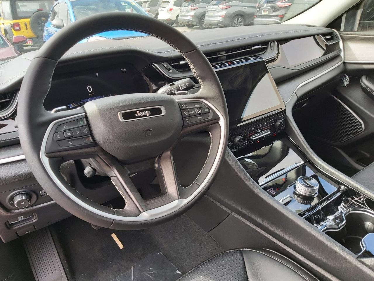 2023 Jeep Grand Cherokee Limited Photo3