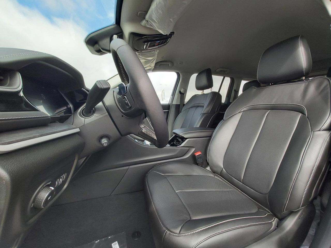 2023 Jeep Grand Cherokee Limited Photo4