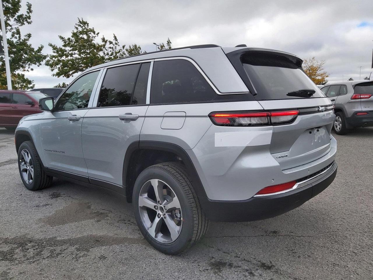 2023 Jeep Grand Cherokee Limited Photo4