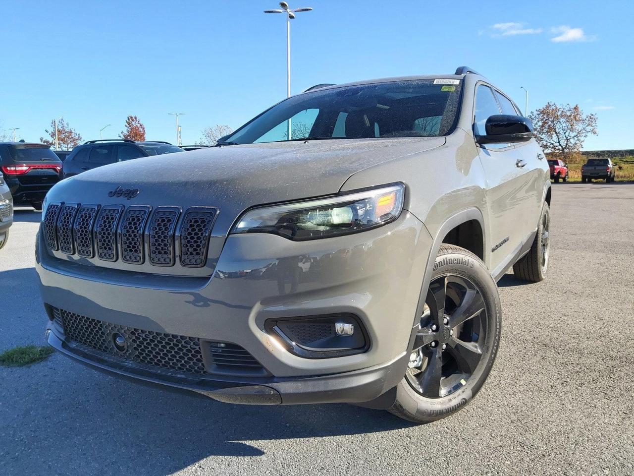 2022 Jeep Cherokee Altitude Photo2