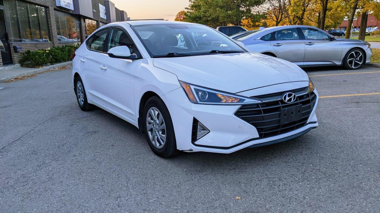 2020 Hyundai Elantra Essential Photo2