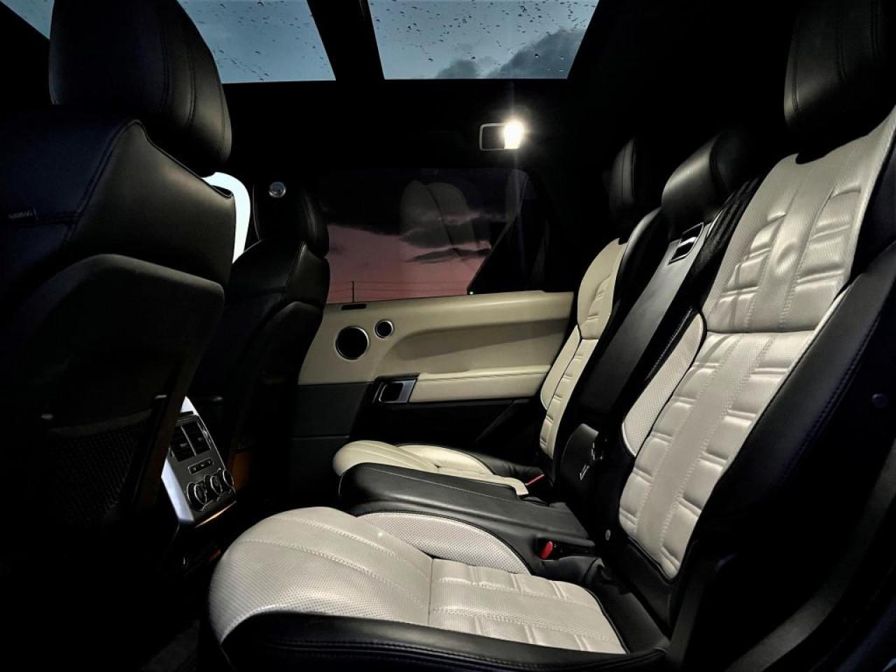 2017 Land Rover Range Rover Sport SPORT|AIR SUSPENSION|PANORAMIC|V6 HSE|PREMIUM AUDIO|LEATHER Photo4