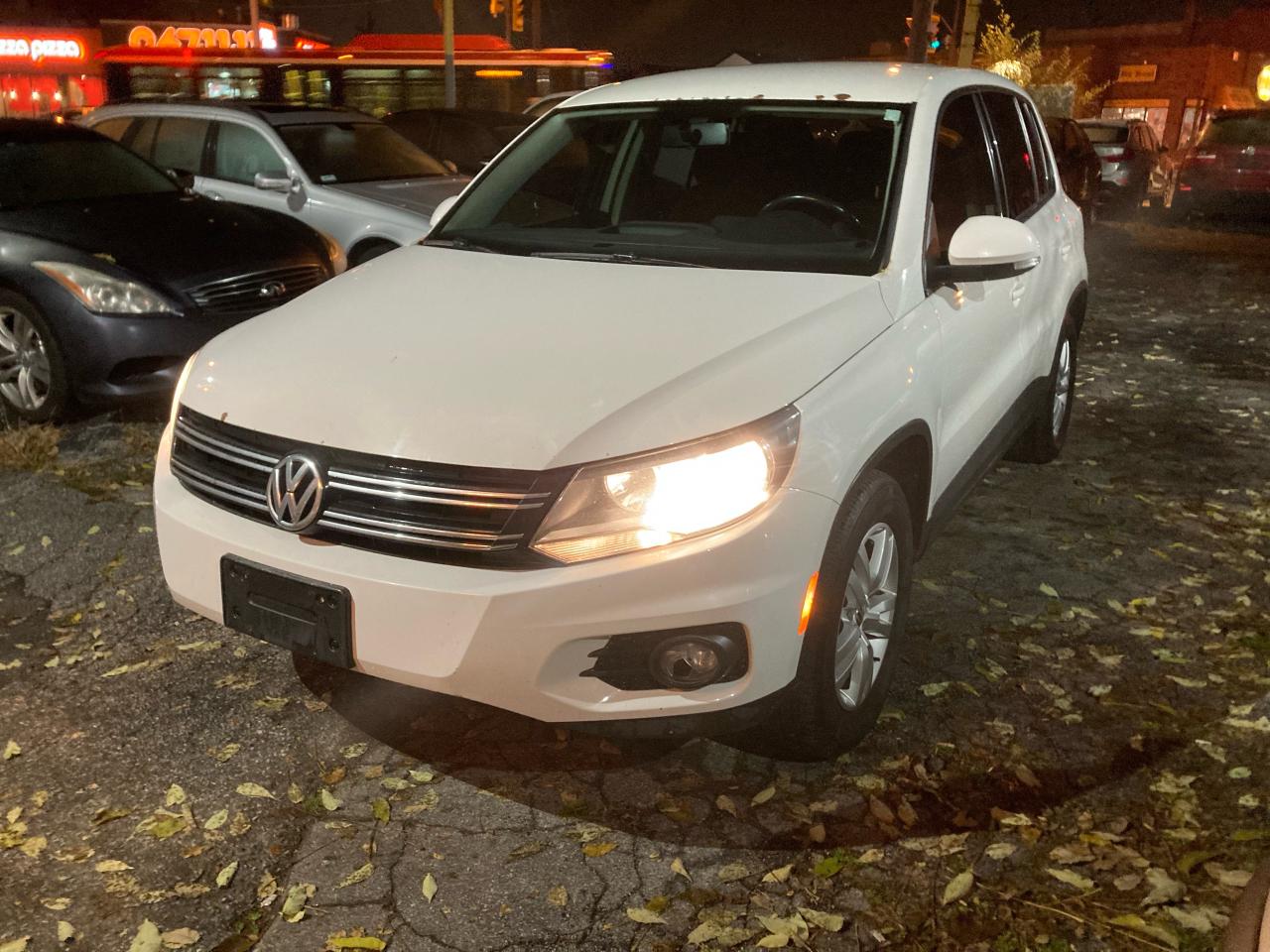 2013 Volkswagen Tiguan TRENDLINE/AUTO/AWD/4Motion/4CYL2.0LITRE/CERTIFIED - Photo #1
