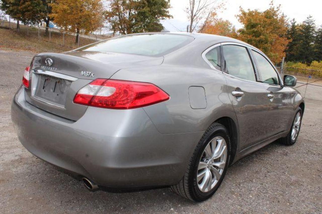 2012 Infiniti M37  Photo2