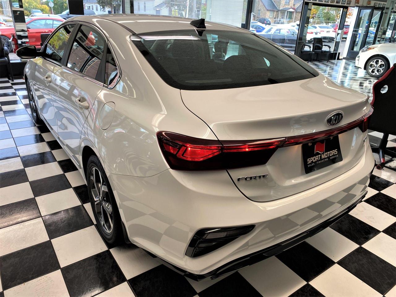 2020 Kia Forte EX+Alloys+LaneKeep+BlindSpot+ApplePlay+CleanCarfax - Photo #2
