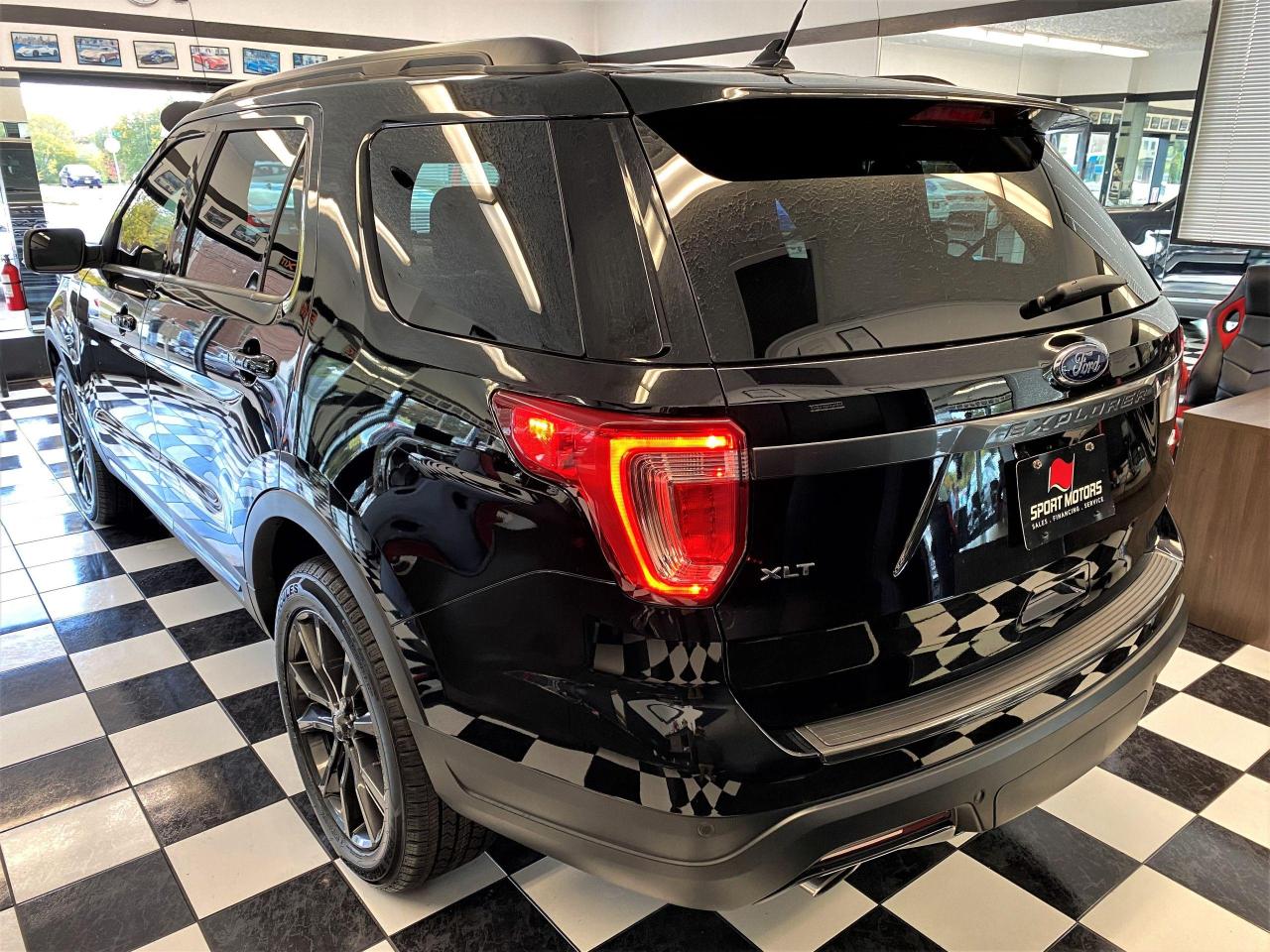 2018 Ford Explorer XLT AWD+New Tires+Pano Roof+7 PASS+CLEAN CARFAX - Photo #2