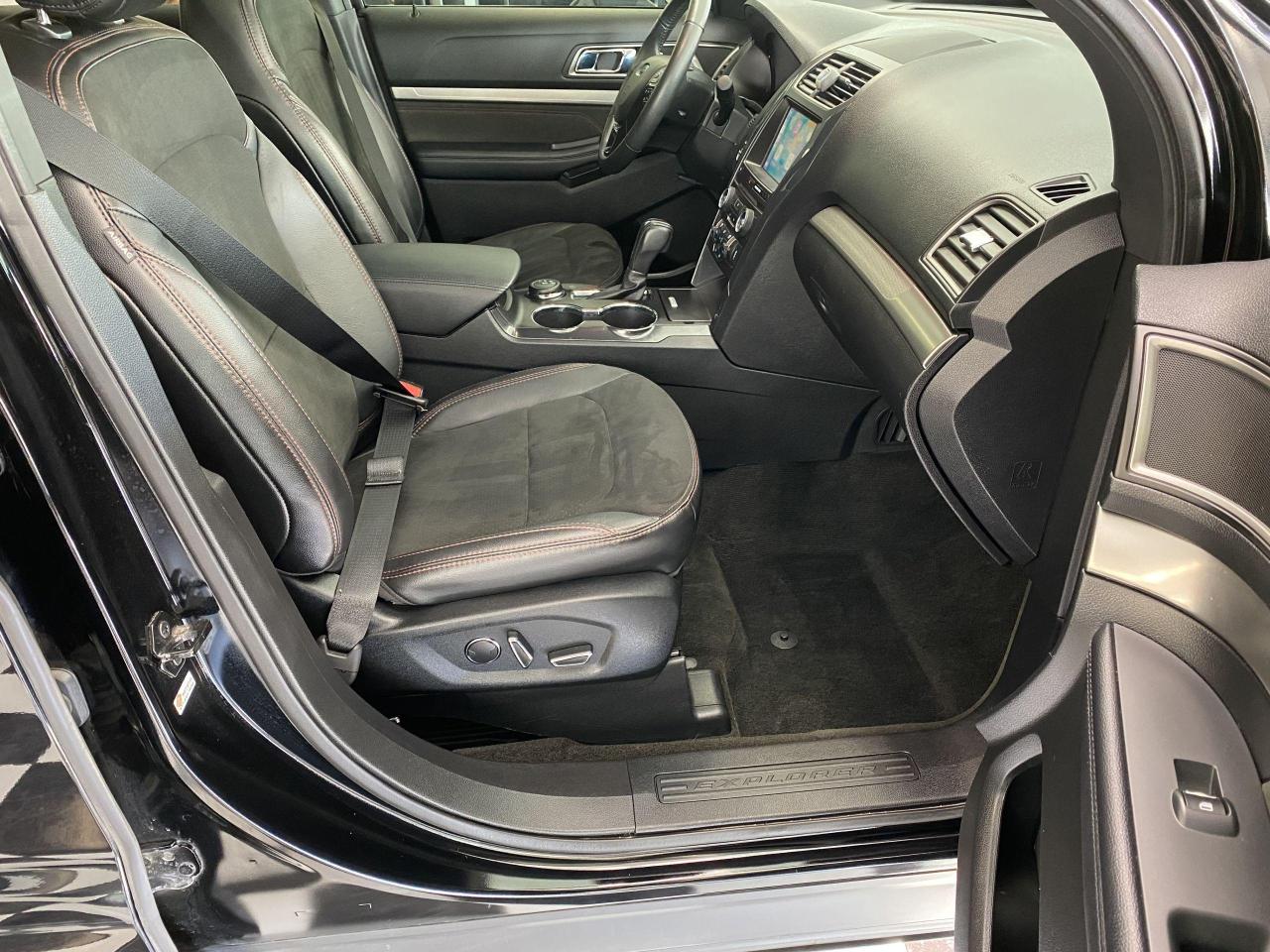 2018 Ford Explorer XLT AWD+New Tires+Pano Roof+7 PASS+CLEAN CARFAX Photo84