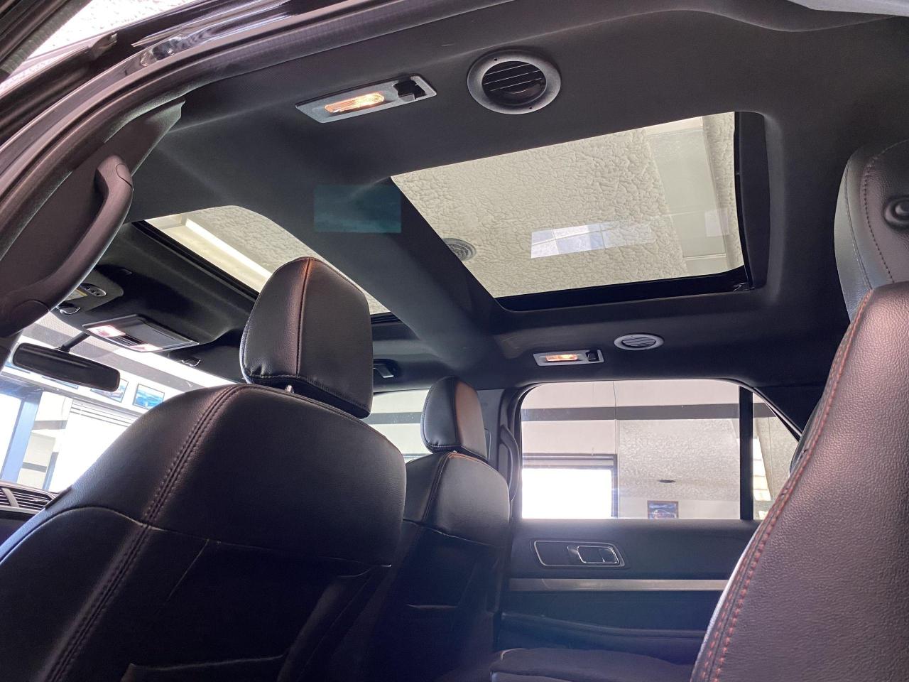 2018 Ford Explorer XLT AWD+New Tires+Pano Roof+7 PASS+CLEAN CARFAX - Photo #27