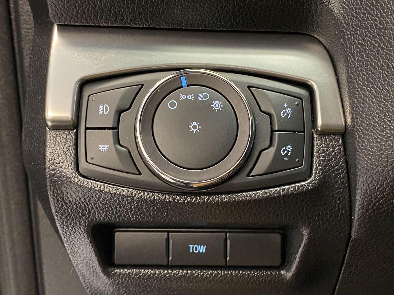 2018 Ford Explorer XLT AWD+New Tires+Pano Roof+7 PASS+CLEAN CARFAX - Photo #45