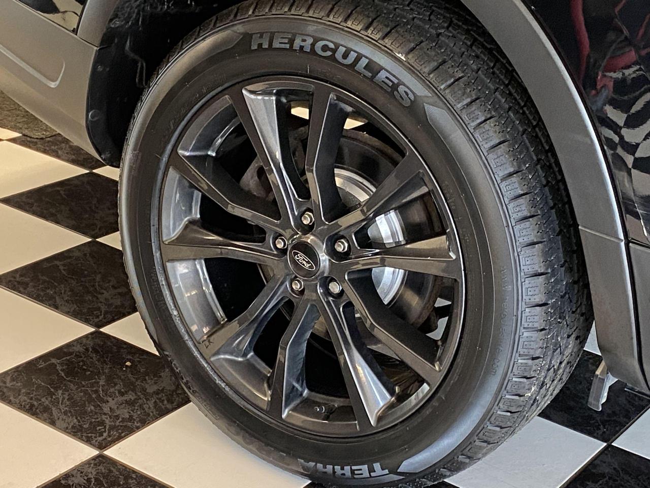 2018 Ford Explorer XLT AWD+New Tires+Pano Roof+7 PASS+CLEAN CARFAX Photo118
