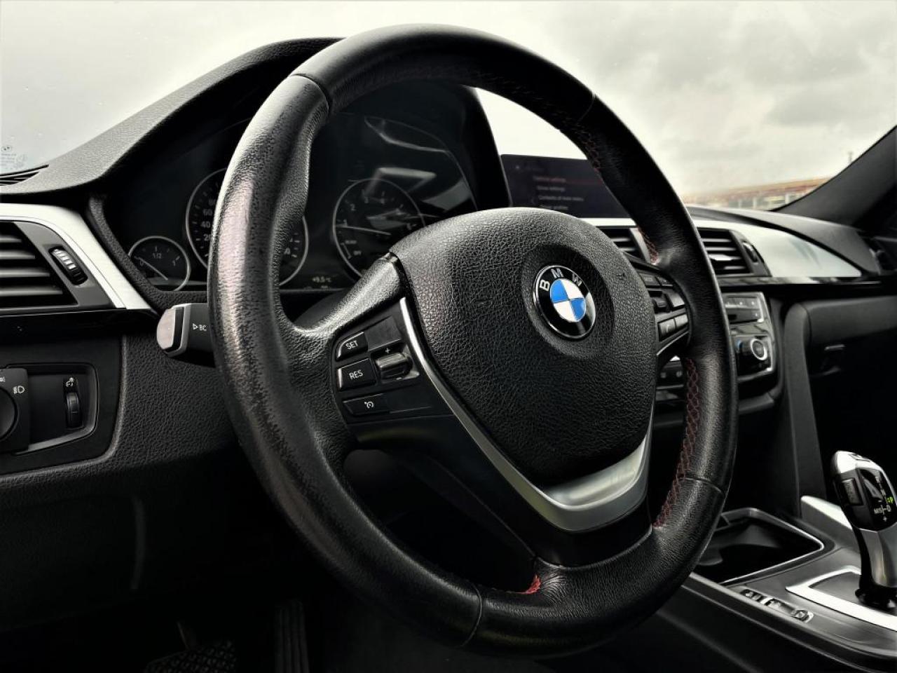 2018 BMW 3 Series 330iXDRIVE|LEATHER INTERIOR|SUNROOF|HEATED SEATS|ALLOY Photo