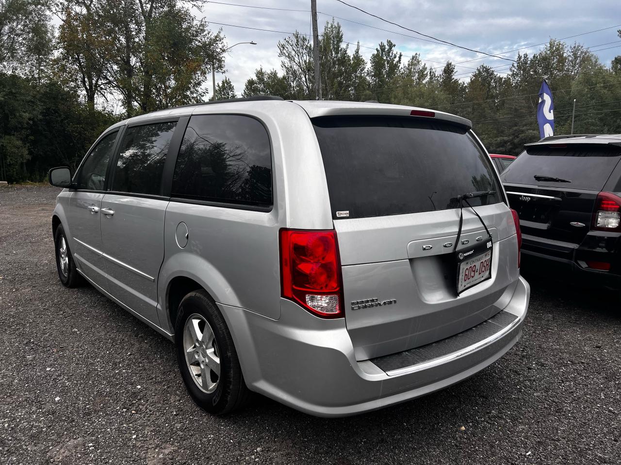 2012 Dodge Grand Caravan SXT - Photo #3