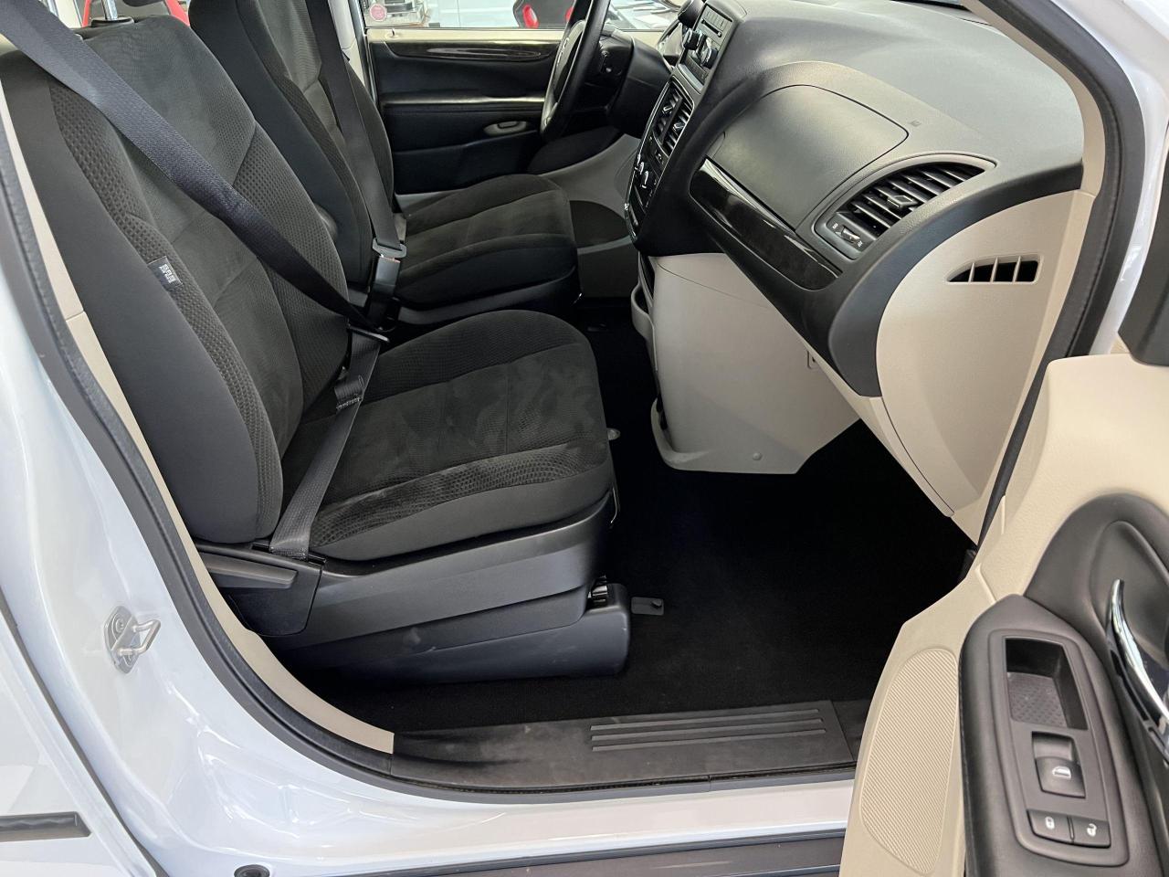 2017 Dodge Grand Caravan CVP+Cruise Control+A/C+ACCIDENT FREE - Photo #19