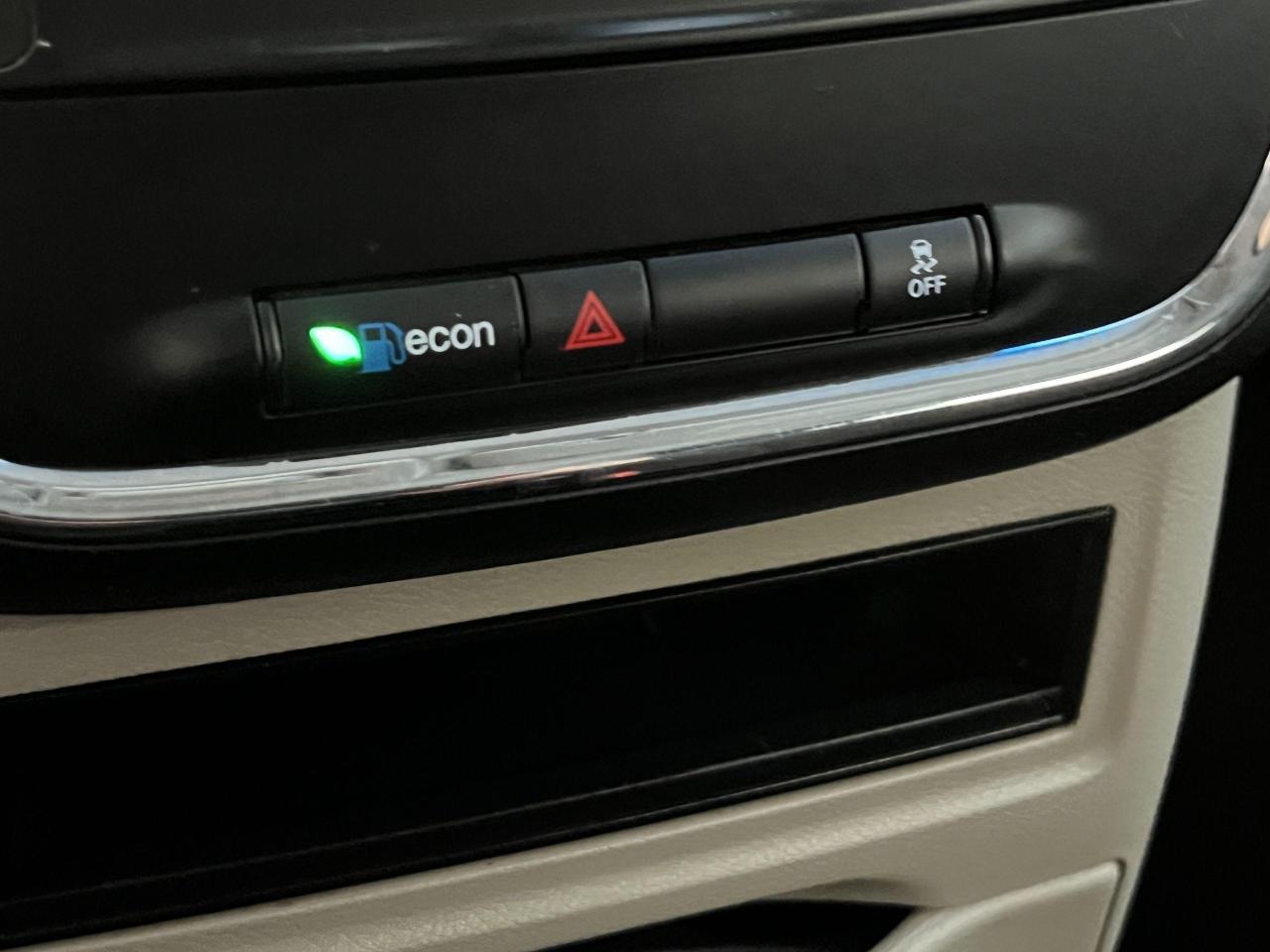 2017 Dodge Grand Caravan CVP+Cruise Control+A/C+ACCIDENT FREE - Photo #28