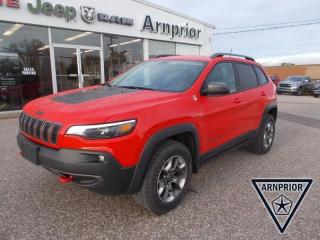 Trailhawk package with Heated seats and wheel- Tow package (upto 4500lbs)- remote start Sold here new