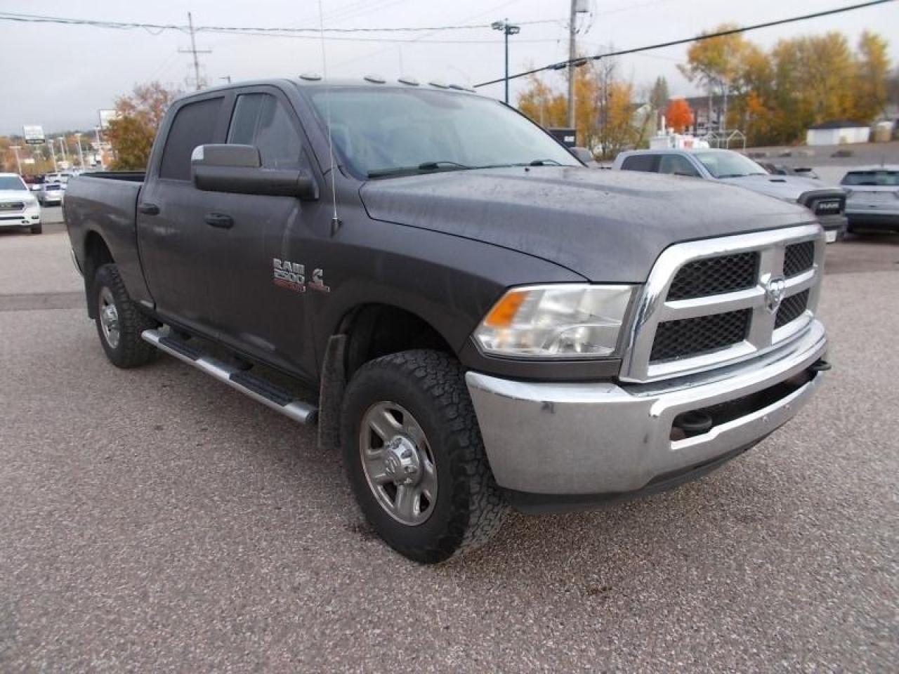 2016 RAM 2500 ST Photo2
