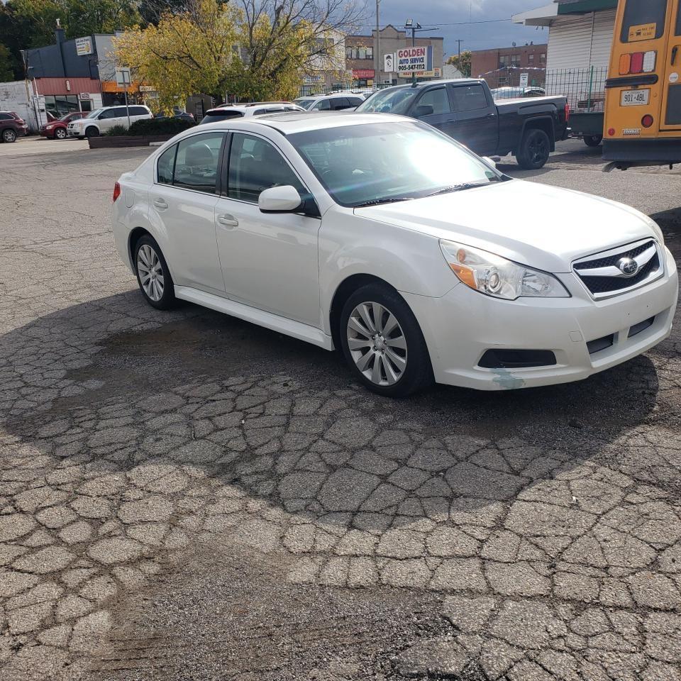 2011 Subaru Legacy 2.5i w/Limited & Nav Pkg - Photo #4