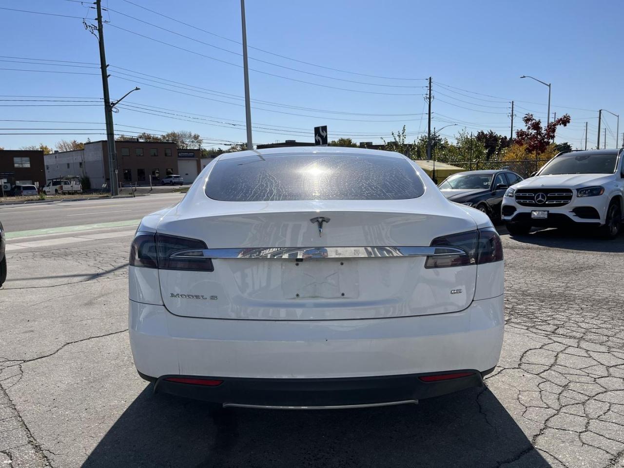 2014 Tesla Model S Base - Photo #18