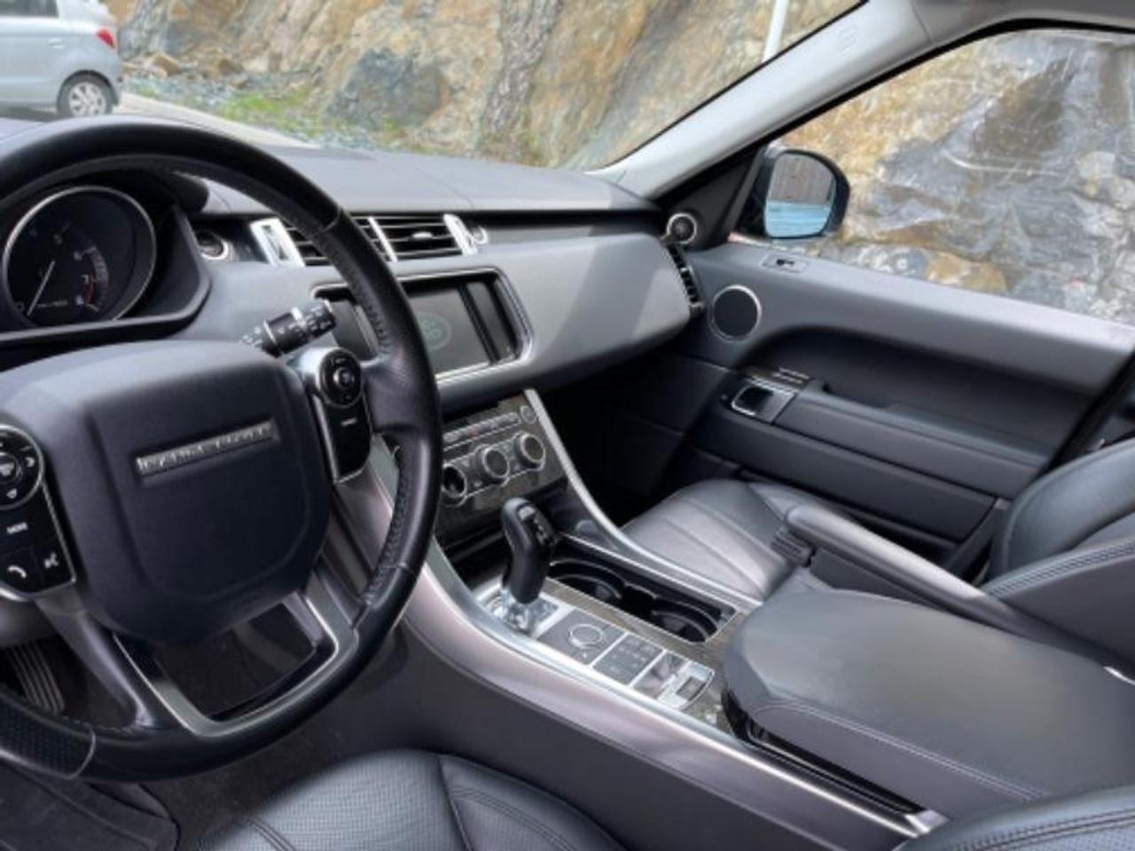 2015 Land Rover Range Rover Sport 4WD 4dr V6 HSE Photo