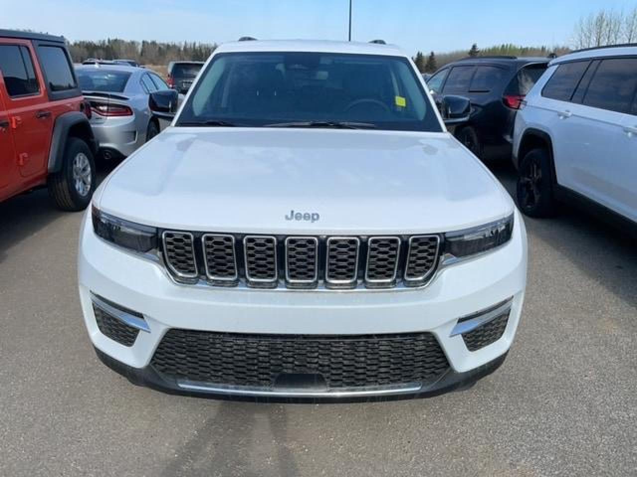 2023 Jeep Grand Cherokee Limited Photo2