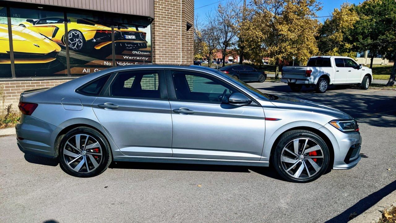 2019 Volkswagen Jetta GLI Photo2
