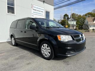 2019 Dodge Grand Caravan SXT - Photo #2