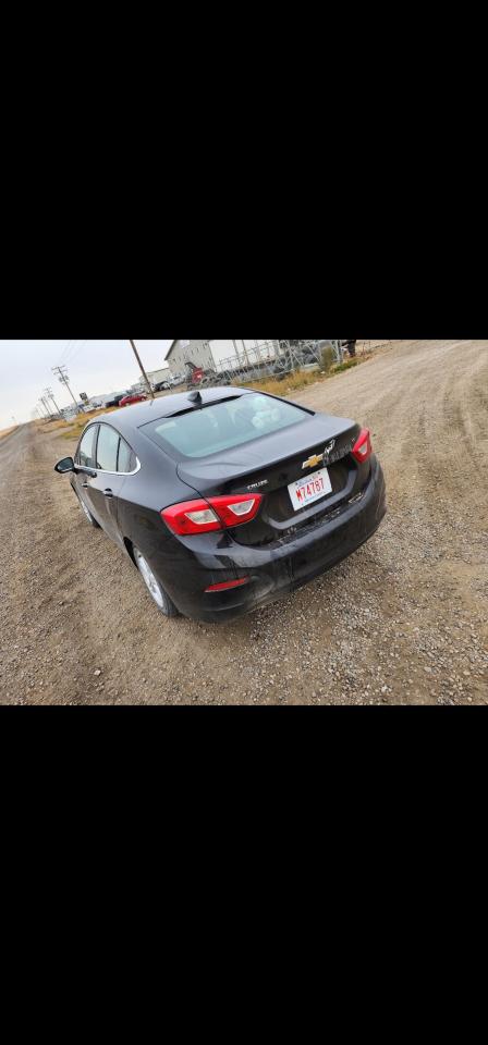 2018 Chevrolet Cruze LT - Photo #1