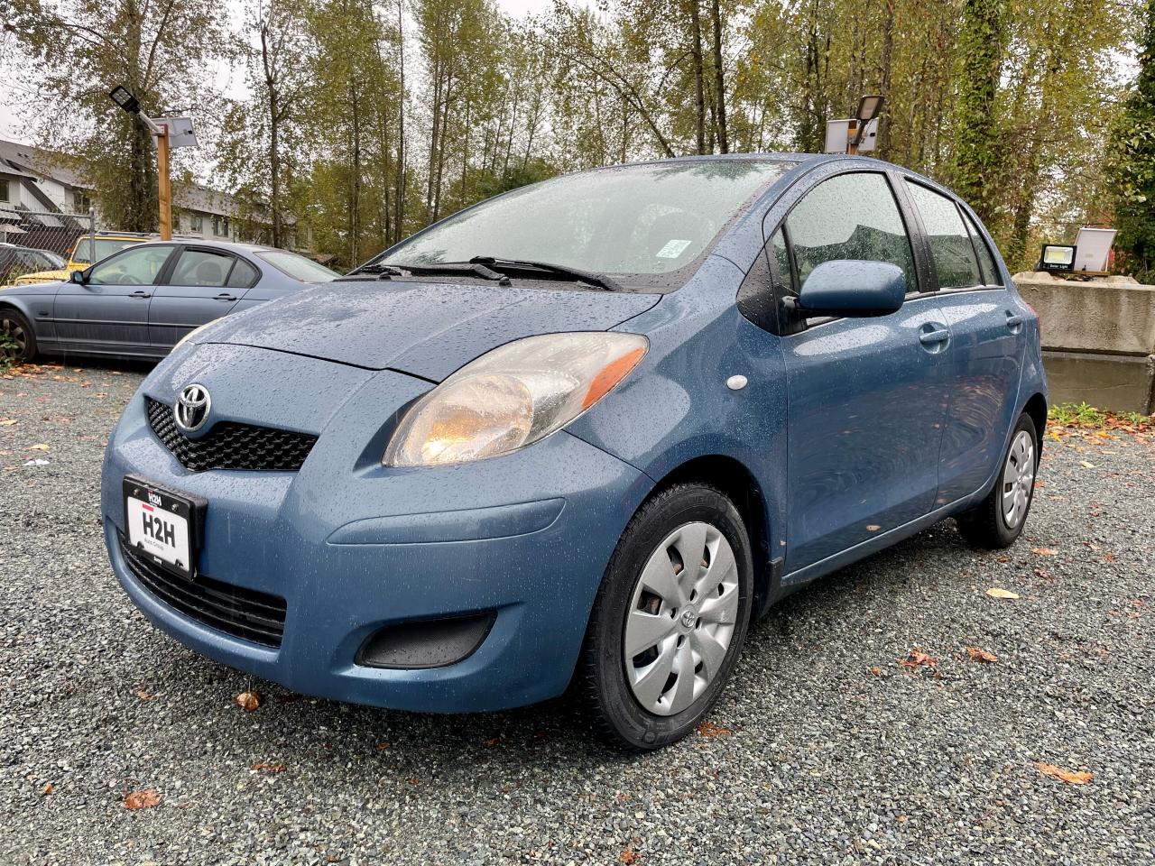 2009 Toyota Yaris 5dr HB Auto LE Photo0