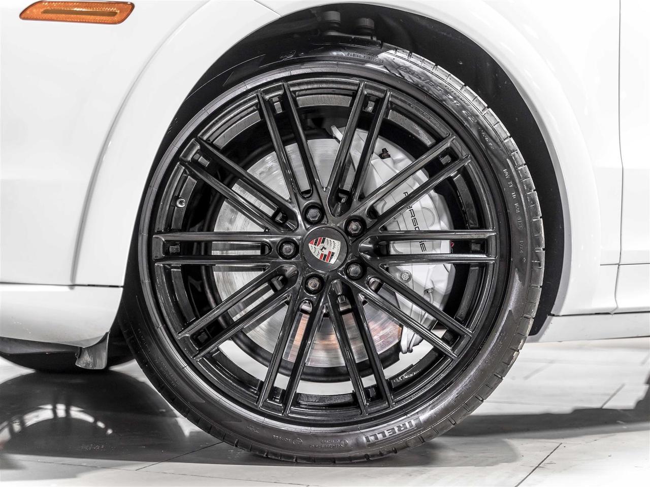 2019 Porsche Cayenne Turbo|Premium Plus Pkg|Sport Design Pkg|Carbon Fiber Interior Pkg|Sport Chrono Pkg Photo