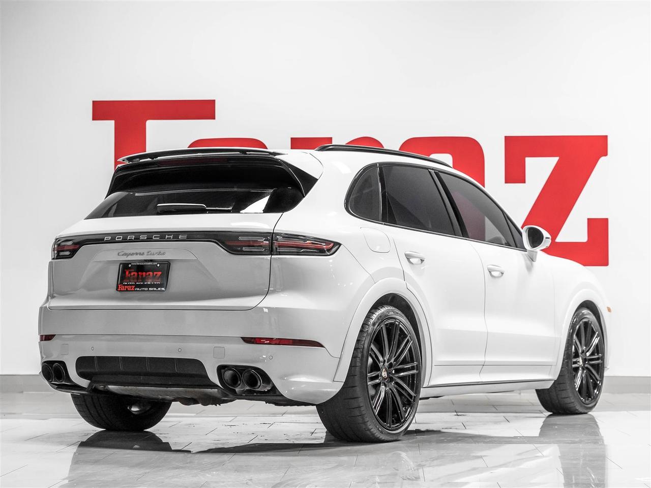 2019 Porsche Cayenne Turbo|Premium Plus Pkg|Sport Design Pkg|Carbon Fiber Interior Pkg|Sport Chrono Pkg Photo