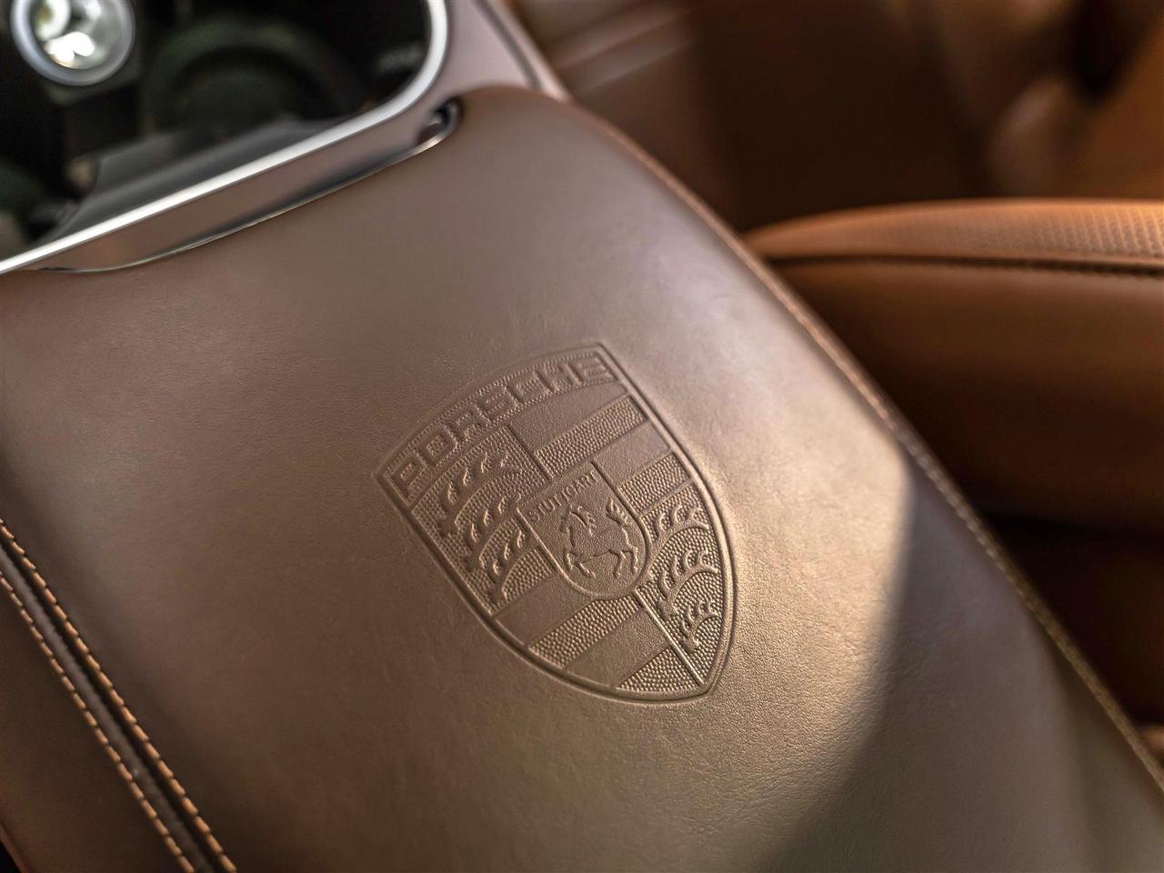 2019 Porsche Cayenne Turbo|Premium Plus Pkg|Sport Design Pkg|Carbon Fiber Interior Pkg|Sport Chrono Pkg Photo