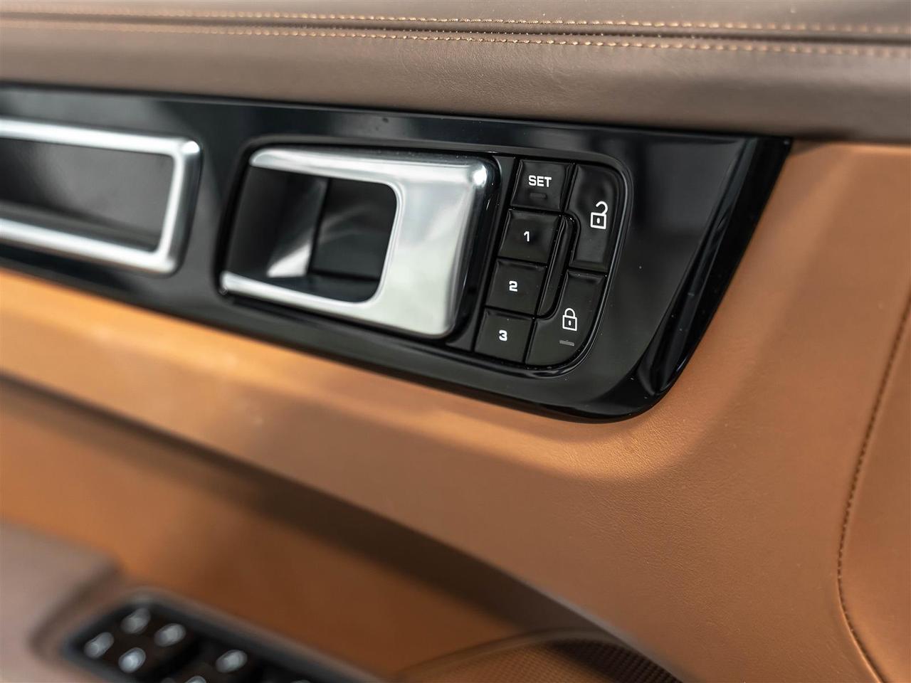 2019 Porsche Cayenne Turbo|Premium Plus Pkg|Sport Design Pkg|Carbon Fiber Interior Pkg|Sport Chrono Pkg Photo