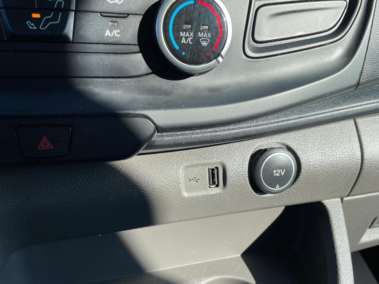 2020 Ford Transit T-250 148" Med Rf 9070 GVWR RWD SAFETY NO ACCIDENT Photo4