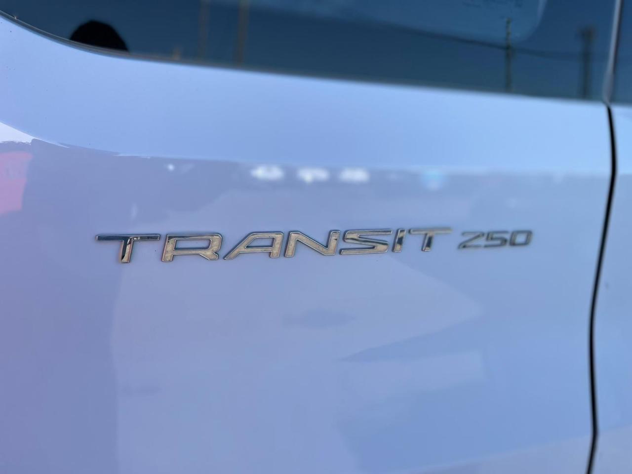 2020 Ford Transit T-250 148" Med Rf 9070 GVWR RWD SAFETY NO ACCIDENT - Photo #31