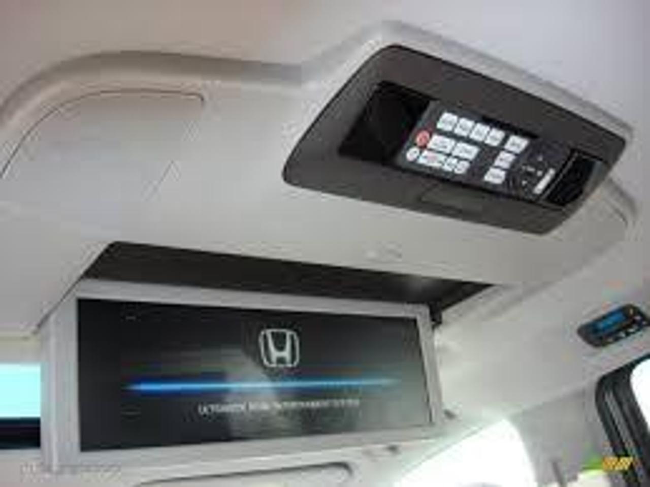 2015 Honda Odyssey Just Landed. Pictures coming soon! CarFax Clean, N Photo