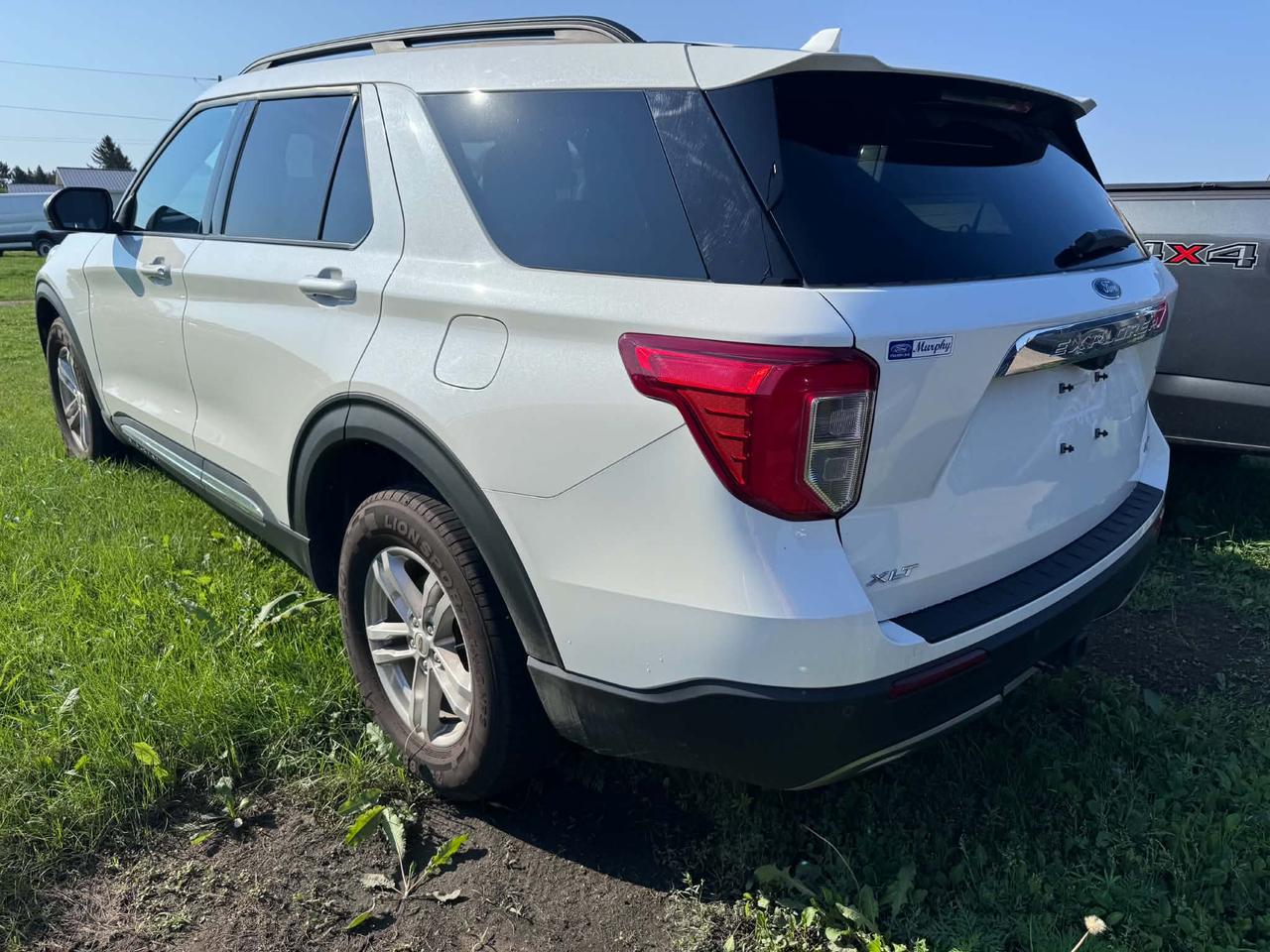 2023 Ford Explorer XLT 4WD Photo