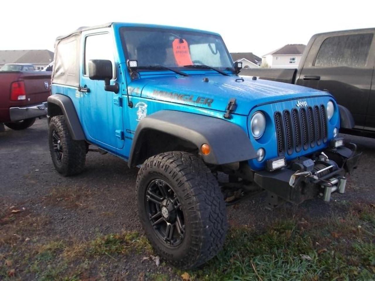 2016 Jeep Wrangler SPORT Photo2