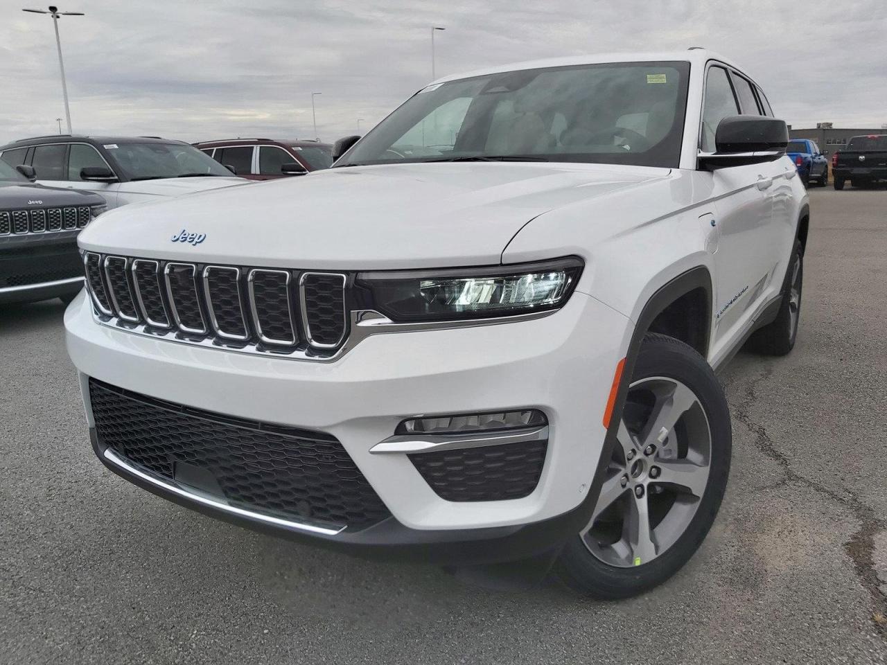 2022 Jeep Grand Cherokee 4xe Photo2