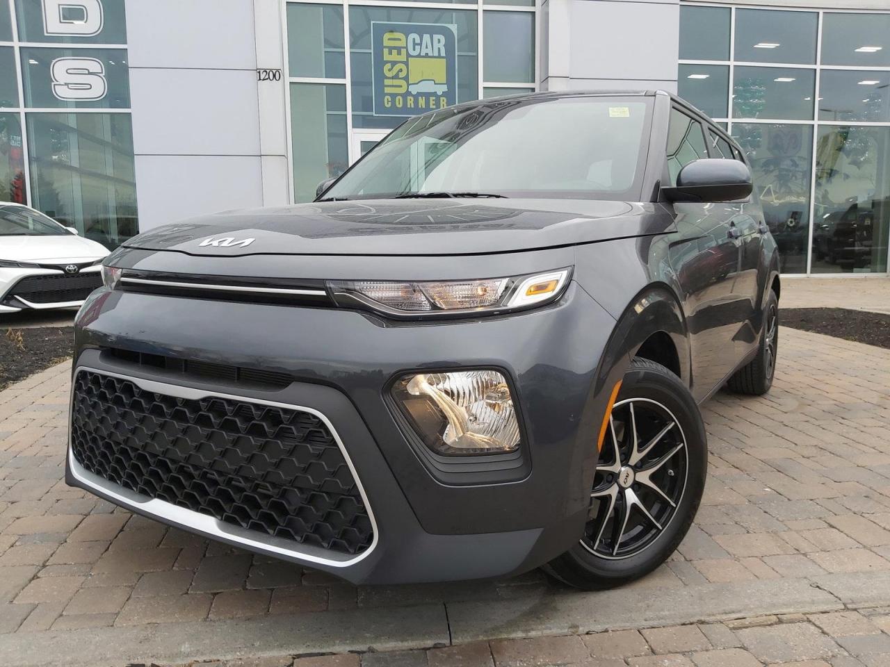 2022 Kia Soul LX Photo2