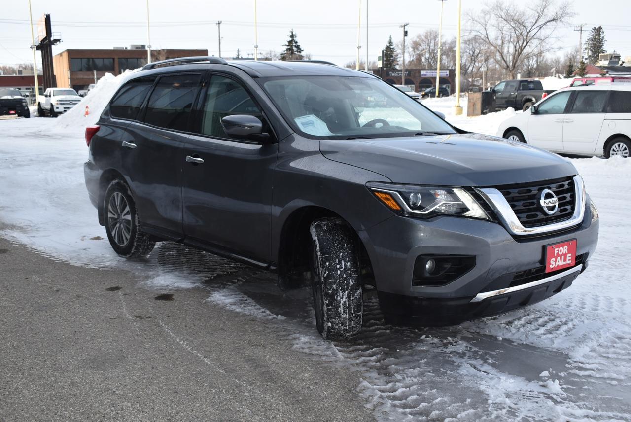 2019 Nissan Pathfinder SV Tech - Photo #13