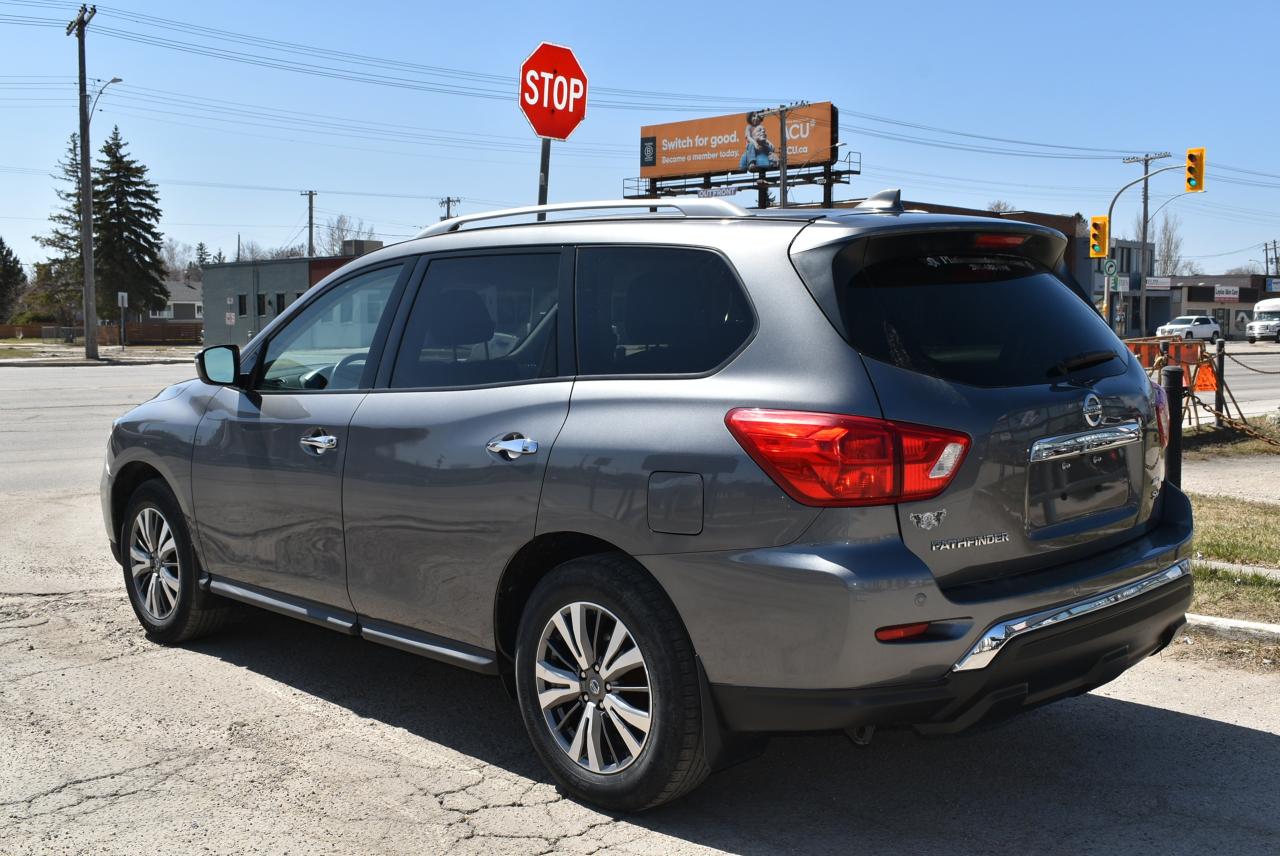 2019 Nissan Pathfinder SV Tech - Photo #4