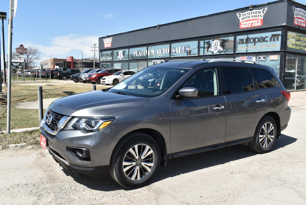2019 Nissan Pathfinder SV Tech - Photo #2
