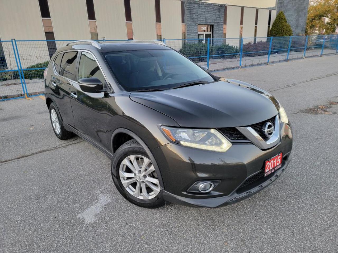 Used 2015 Nissan Rogue SV,FOG LIGHTS,ALLOY,PANAROMIC ROOF,HEATED SEATS,CERTIFIED for sale in Mississauga, ON