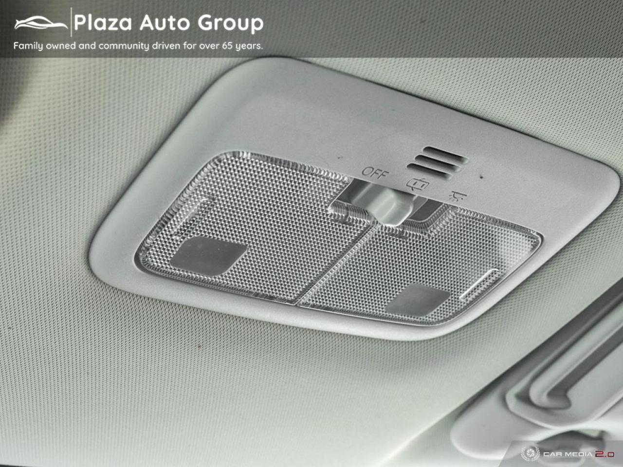 2017 Toyota Corolla SE Photo