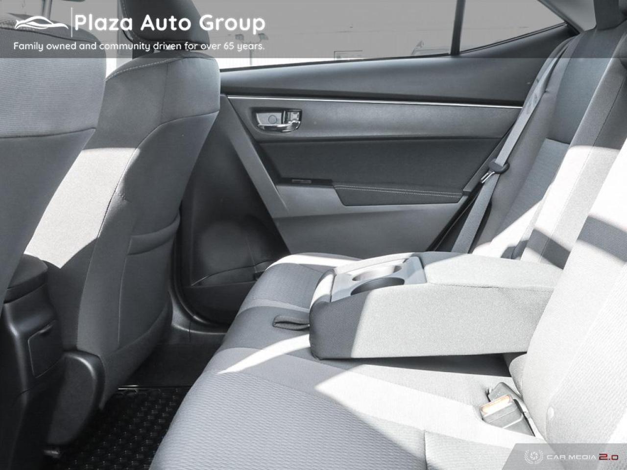 2017 Toyota Corolla SE Photo