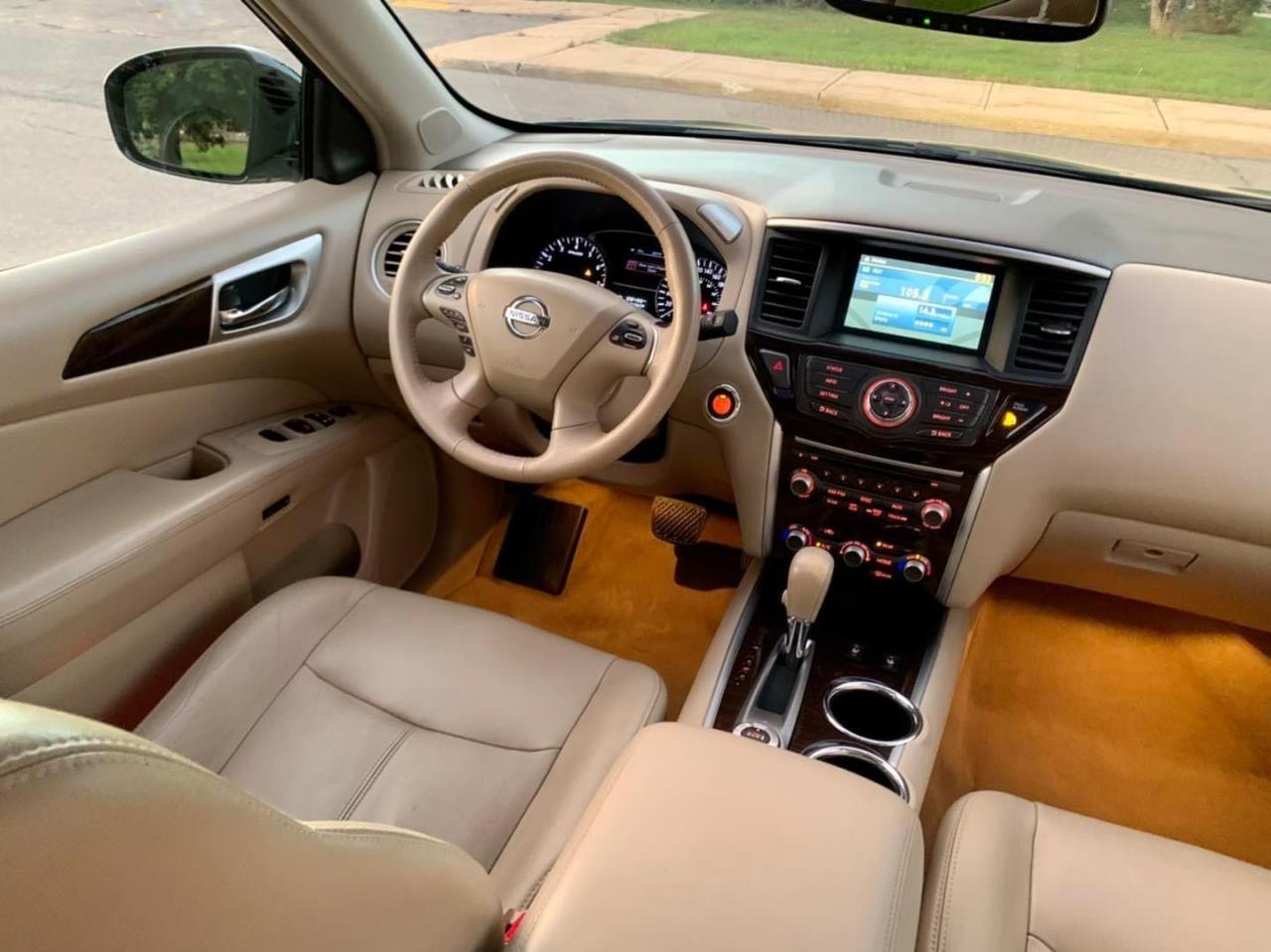 2013 Nissan Pathfinder SL AWD - 7 Seats Photo3