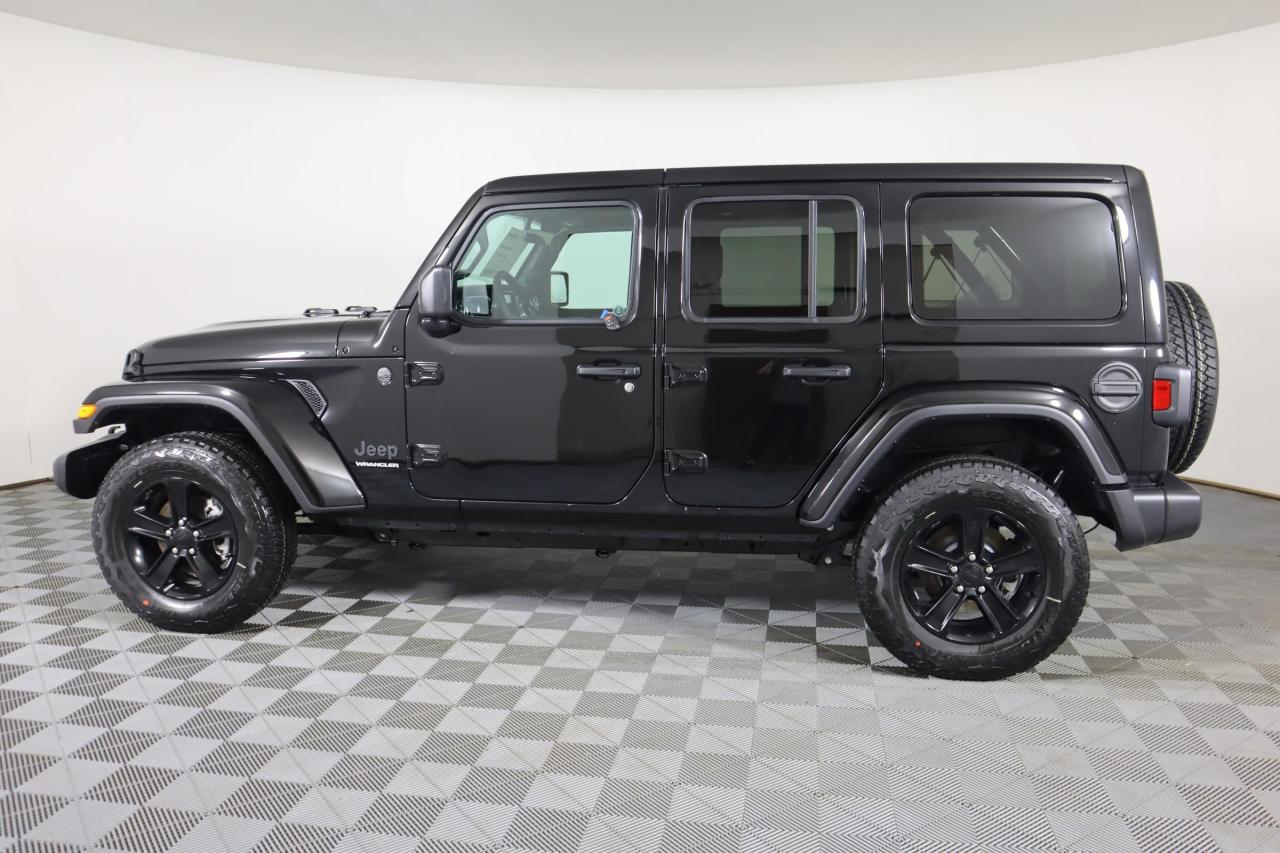 2023 Jeep Wrangler Sahara Photo3