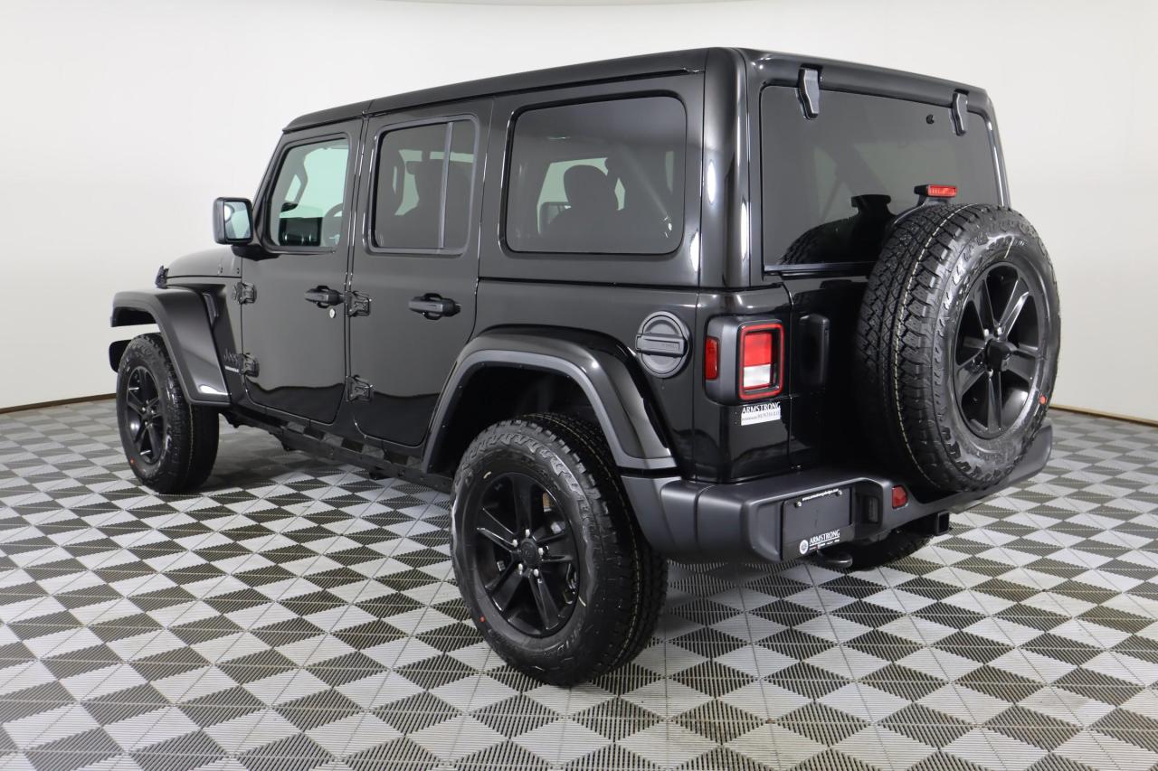 2023 Jeep Wrangler Sahara Photo4
